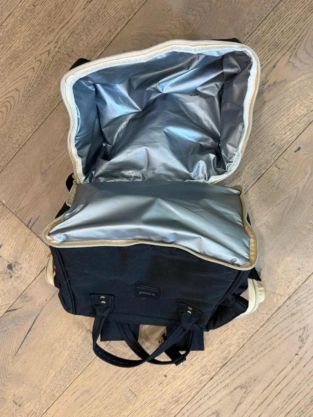 V-COOOL Pump Backpack Cooler Bag Double Layer Black – Used Once